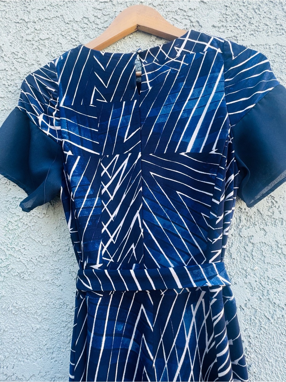 Lauren Ralph Lauren Navy Geometric Print Midi Dress with Belt - Size 10 - Picture 6 of 16